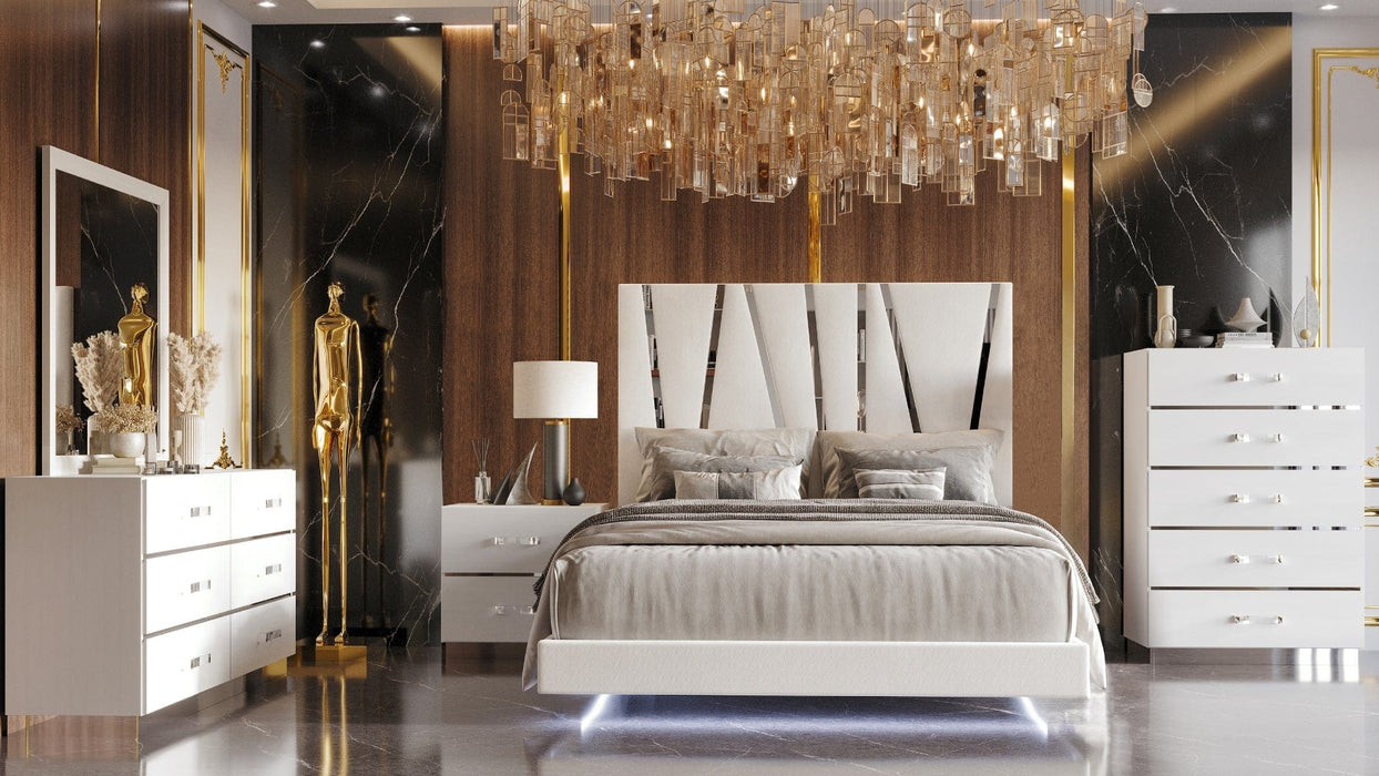 Europa White Wood And Upholstered Queen Bedroom Set