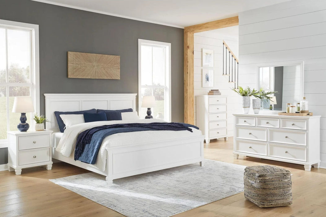 Fortman White Wood Queen Bedroom Set