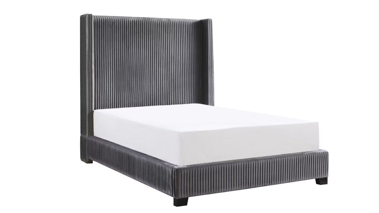 Glenbury Gray Upholstered Full Bed