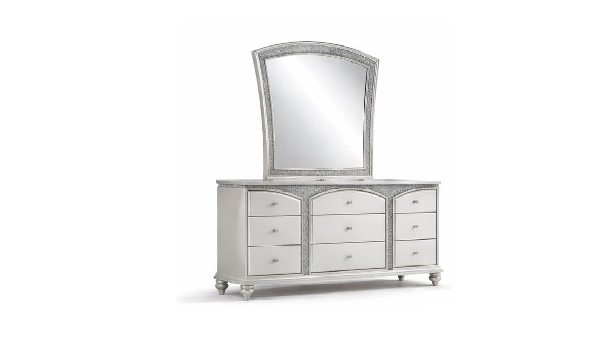 Maverick Platinum Wood And Upholstered Queen Bedroom Set