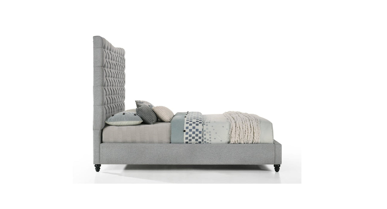 7556 Gray Fabric Queen Bed