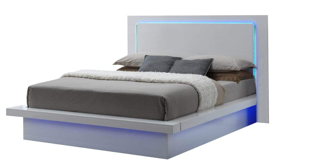 Sapphire White Wood Queen Bedroom Set